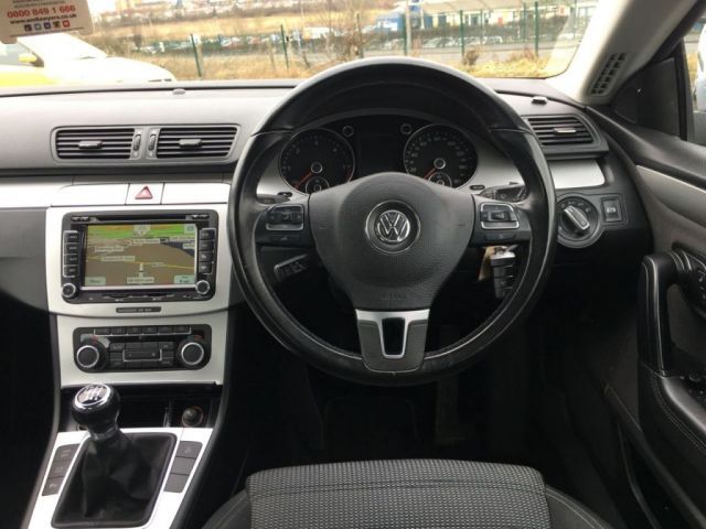2010 Volkswagen CC 2.0 TDI 4d image 9