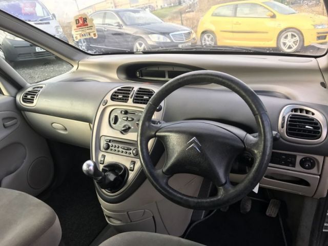 2004 Citroen Xsara Picasso 2.0 2 HDI 5d image 8
