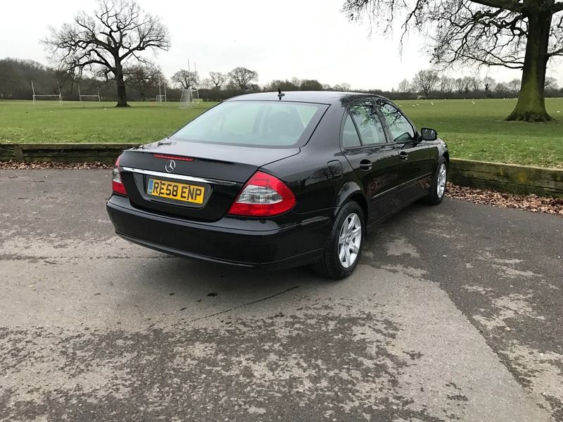 2008 Mercedes E 220 CDI SE image 4