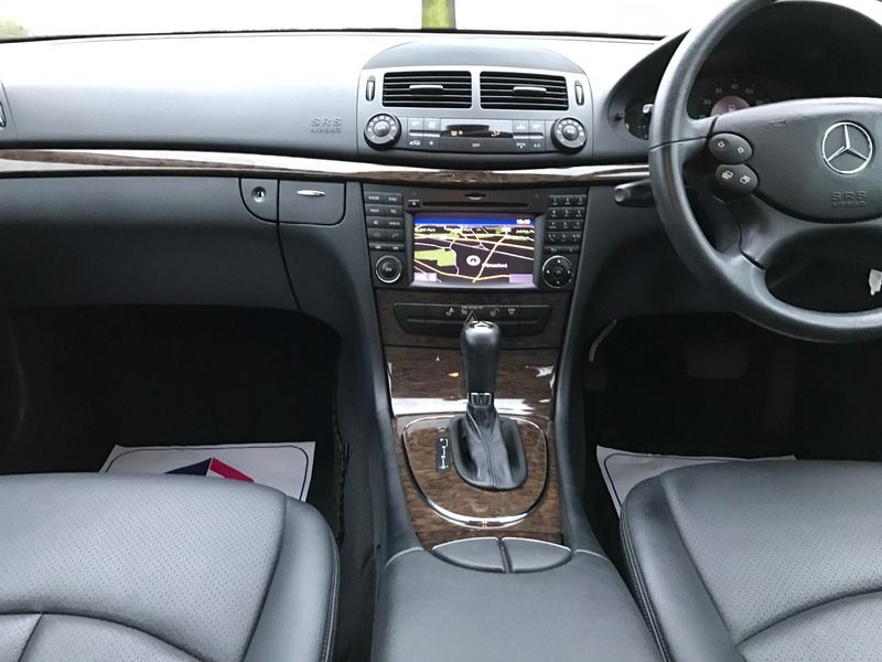 2008 Mercedes E 220 CDI SE image 10
