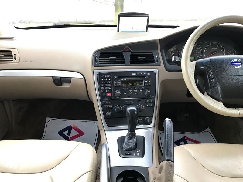 2005 Volvo XC70 D5 SE image 10