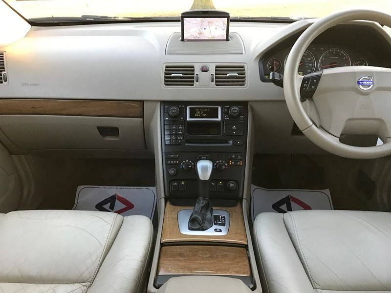 2004 Volvo XC90 T6 SE Geartronic image 10