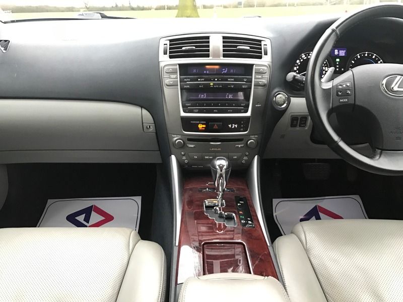 2005 Lexus IS 250 2.5I V6 SE-L image 9