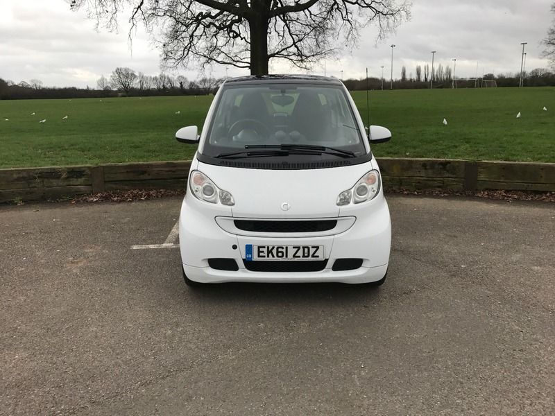 2011 Smart ForTwo 1.0 image 2