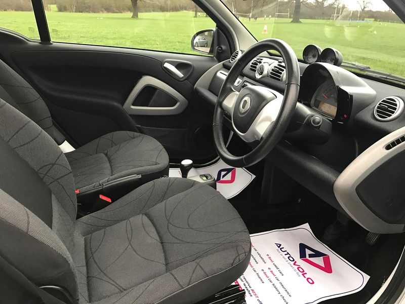 2011 Smart ForTwo 1.0 image 9
