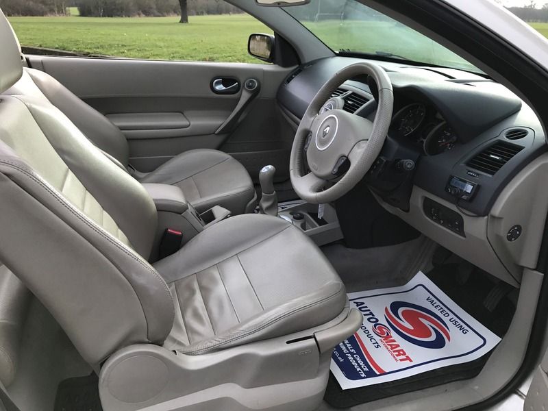 2007 Renault Megane 1.6 image 8