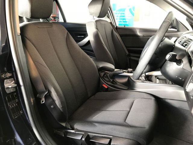 2013 BMW 3 Series 2.0 320D image 6