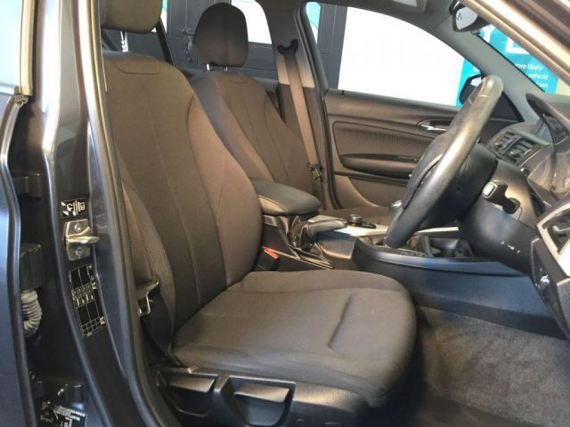 2012 BMW 1 Series 1.6 116D image 6