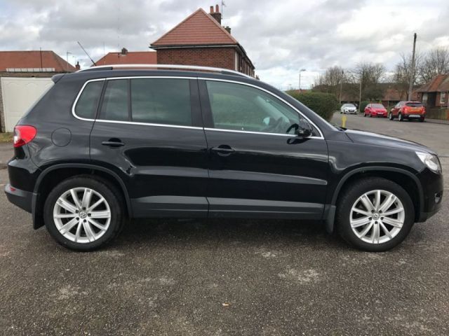 2008 Volkswagen Tiguan 2.0 Sport TDI image 2