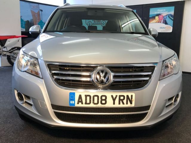 2008 Volkswagen Tiguan 2.0 SE TDI 5d image 4