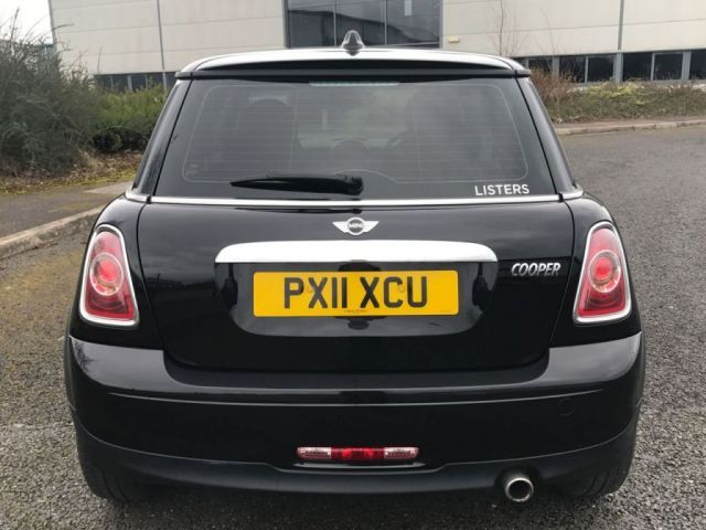 2011 MINI Hatch Cooper 1.6 image 2