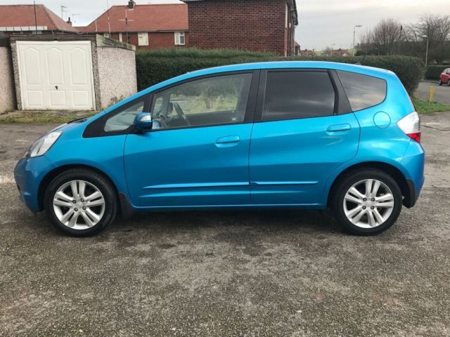 2010 Honda Jazz 1.3 I-VTEC image 3