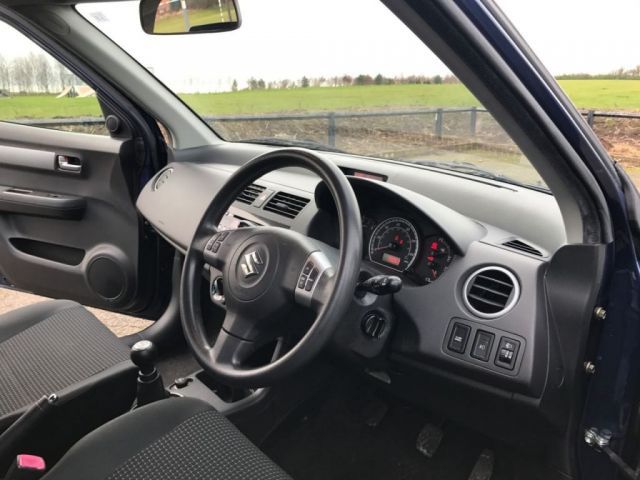 2006 Suzuki Swift 1.5 GLX image 5