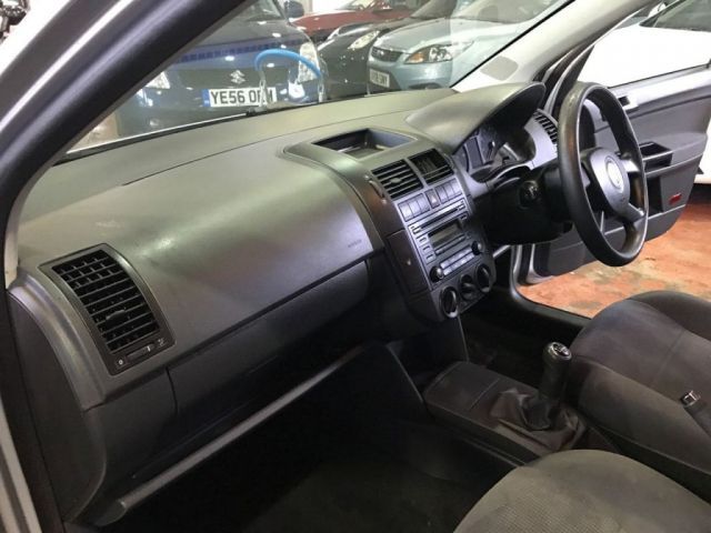 2006 Volkswagen Polo 1.4 SE TDI image 9