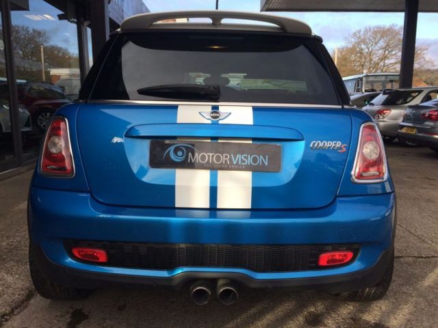 2009 MINI Hatch Cooper S 1.6 3d image 4