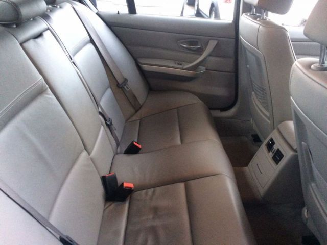 2009 BMW 3 Series 3.0 330D SE 4d image 10