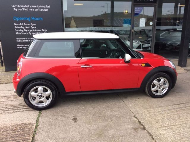 2009 MINI Hatch Cooper D 1.6 3d image 4