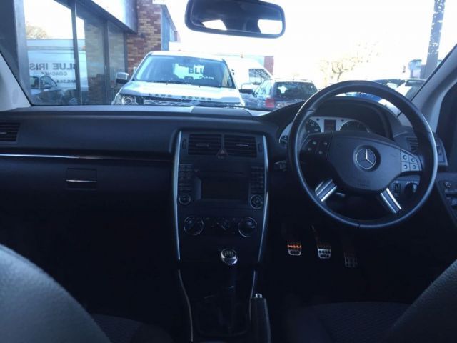 2010 Mercedes-Benz 2.0 B180 CDI Sport 5d image 6