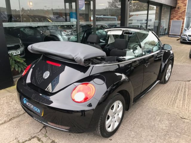 2006 Volkswagen Beetle 1.6 LUNA 8V 2d image 6