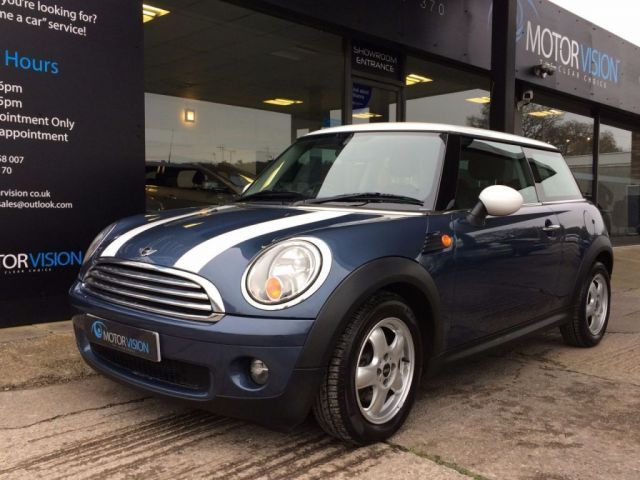 2009 MINI Hatch Cooper 1.6 3d image 1