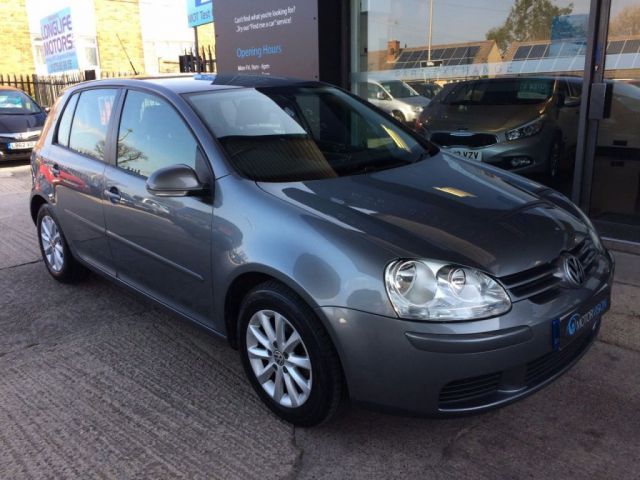 2008 Volkswagen Golf 1.9 S TDI 5d image 3