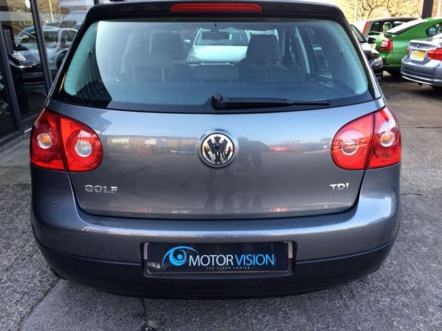 2008 Volkswagen Golf 1.9 S TDI 5d image 4