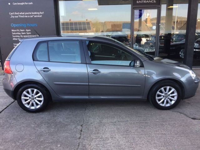 2008 Volkswagen Golf 1.9 S TDI 5d image 5