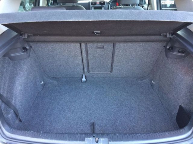 2008 Volkswagen Golf 1.9 S TDI 5d image 9