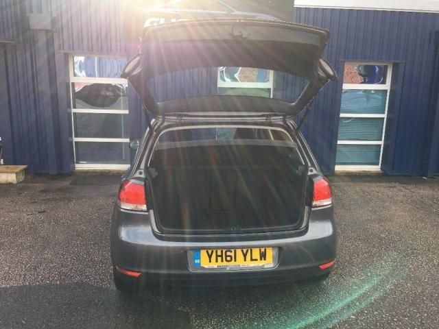 2011 Volkswagen Golf 1.6 TDi 5dr image 6