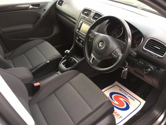 2011 Volkswagen Golf 1.6 TDi 5dr image 7