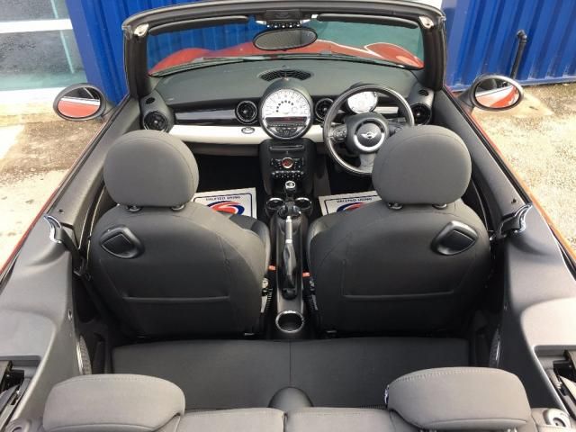 2010 MINI Convertible 1.6 Cooper D 2dr image 9