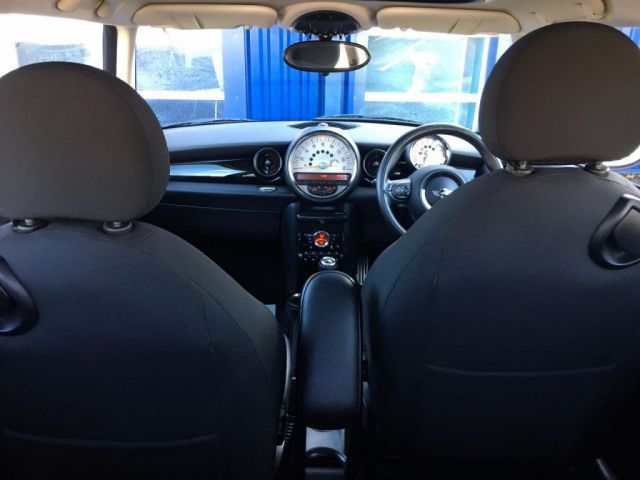2011 MINI Hatch Cooper S 1.6 3dr image 6