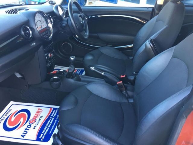 2011 MINI Hatch Cooper S 1.6 3dr image 9