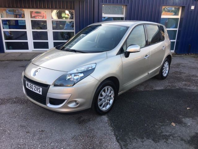 2010 Renault Scenic 1.5 dCi 5dr image 2