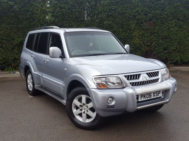 2006 Mitsubishi Shogun 3.2 5d image 1