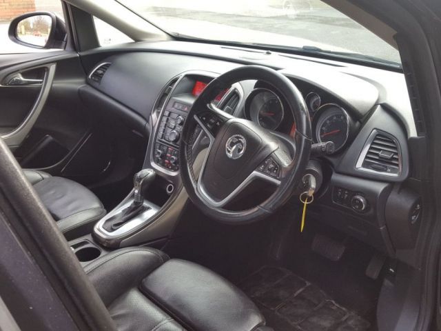 2011 Vauxhall Astra 1.6 5d image 7