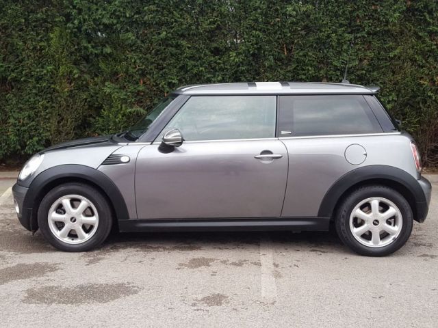 2010 MINI Hatch One 1.4 3d image 4