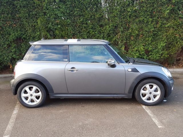 2010 MINI Hatch One 1.4 3d image 7