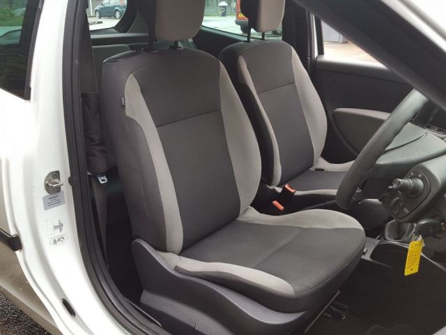 2009 Renault Clio 1.1 Extreme 3d image 8