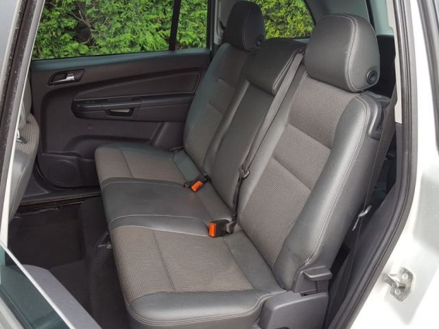 2008 Vauxhall Zafira 1.9 CDTI 5d image 9