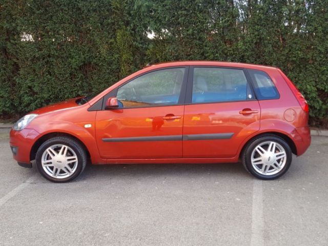 2006 Ford Fiesta 1.6 GHIA TDCI 5d image 4