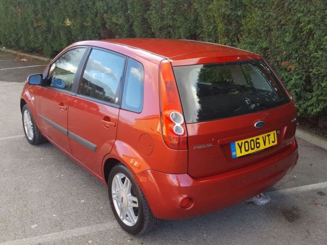 2006 Ford Fiesta 1.6 GHIA TDCI 5d image 5