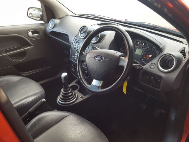 2006 Ford Fiesta 1.6 GHIA TDCI 5d image 6
