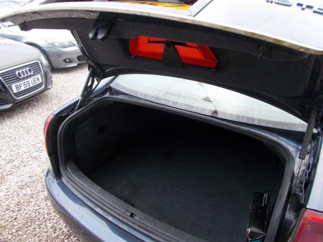 2002 Audi A6 1.9 TDI SE 4d image 6