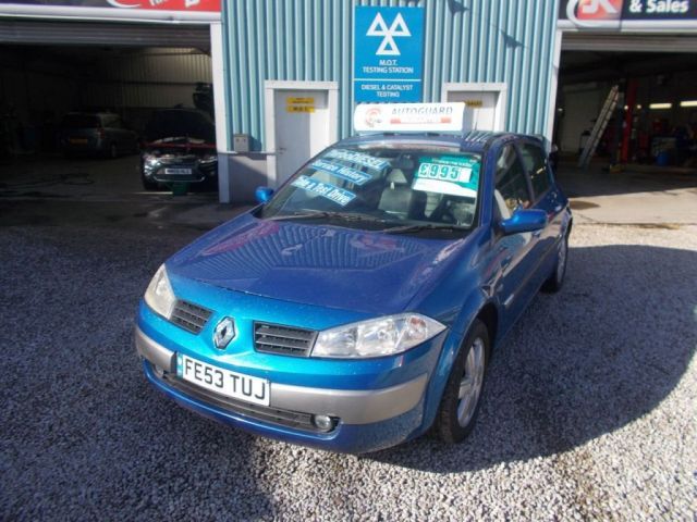 2003 Renault Megane 1.9 DCI 5d image 1