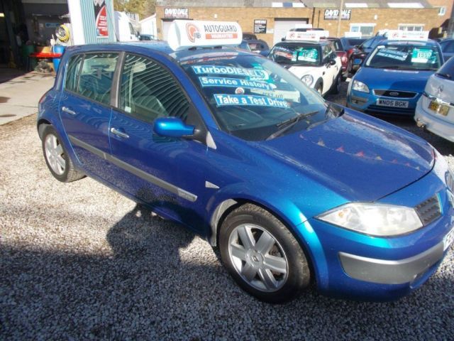 2003 Renault Megane 1.9 DCI 5d image 5