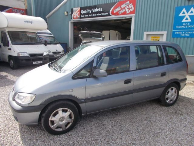 2003 Vauxhall Zafira 2.0 DTI 16V 5d image 2