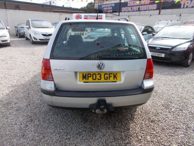 2003 Volkswagen Golf 1.6 S 5d image 4