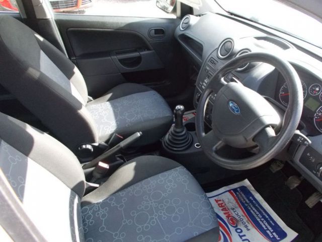 2007 Ford Fiesta 1.4 16V 5d image 8