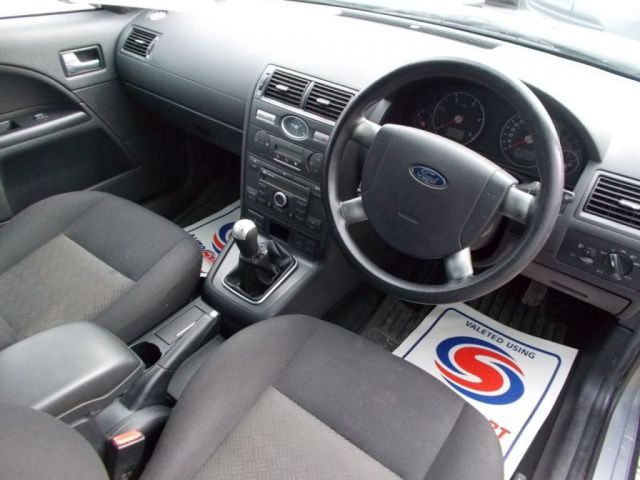 2005 Ford Mondeo 2.0 TDCI 5d image 8